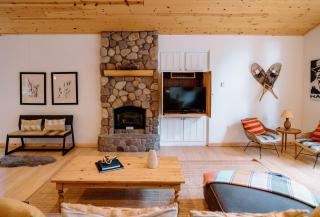 Beautiful And Spacious Home - Walk To Lake & Beach - Tahoma - 9