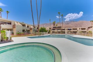 Mtn-View Condo with Pool Access in Palm Springs! - Palm Springs - 9
