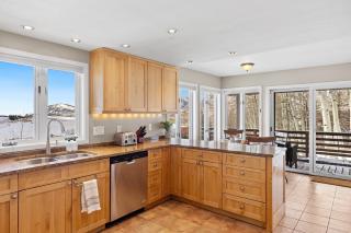 Wapiti Lane home - 5