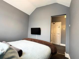Shirley House 6, Guest House, Self Catering, Self Check in with smart locks, use of Fully Equipped Kitchen, close to City Centre, Ideal for Longer Stays, Excellent Transport Links - Southampton - 4