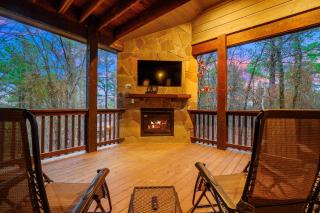 Merlot Mountain By The Cohost Company - Broken Bow - 2