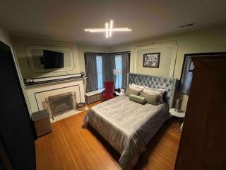 4 BR Luxurious-Gem Mansion in Heart of Denver - 6