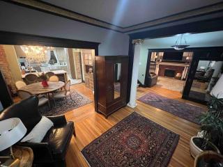 4 BR Luxurious-Gem Mansion in Heart of Denver - 3