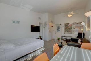 Aloha Apartments On the Intracoastal-Walk to the Beach - Pompano Beach - 1