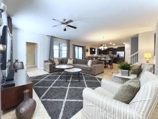 Beautiful 7 Bed Pool Home with Game Room-9117ECL home - 8