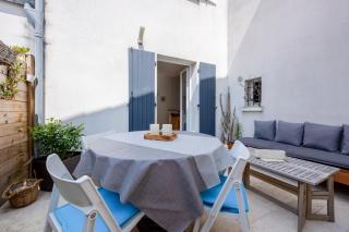 Cosy courtyard apartment within 15min walk from old town - 1