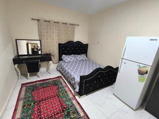 Family room near to gold market back side of bus station - Ajman - 3