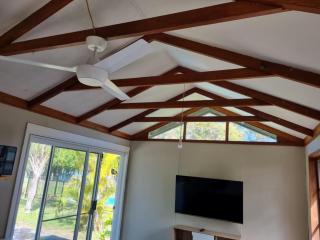 Riverside Farm Stay - - 6