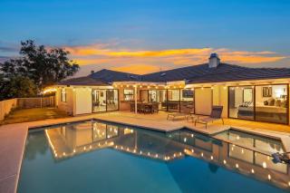 Off Grid Mountaintop Paradise Pool Spa and Games - San Bernardino - 4