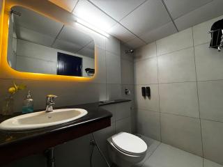 Marine Drive 3BHK Apartment - Cochin - 4