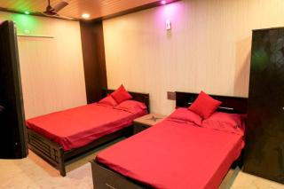 J HOME Retreat - Kolli Hills - 1