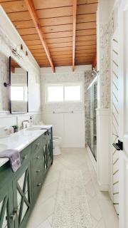Hilltop Lakeview Hideaway- 2BR 2BATH with romantic sunsets - Canyon Lake - 4