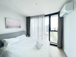 Skyline Retreat 3-Bedroom with Pool, Sauna, Gym and Parking - 5