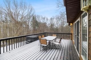 Secluded 9BR Getaway, Pool, Hot Tub & Huge Deck - 1