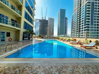 Higuest - Lake-view Studio in JLT - 6