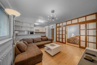 HUGE APARTMENT next to train station close to the city center - Staré Mesto - 0