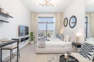 StayShort - Charismatic Studio in Laya Heights Perfect for 2 - 8