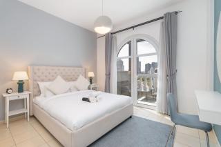 Pleasing 1-Bedroom for 4 in JVC for Relaxing Getaway - Dubai - 9