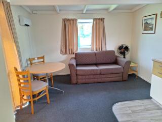 Picton's Waikawa Bay Holiday Park - Picton - 8