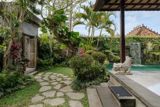 Pratiwi Ubud Villa - Ubud - 4