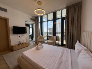 Chic & Cozy Studio in JVC , Top Amenities & Views - 3