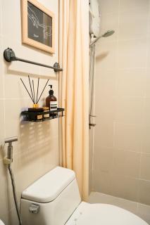 Spacious & Modern 1BR near BGC with Wi-Fi - Manila - 1