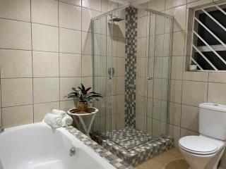 Family friendly home in a cul-de-sac! - - 2