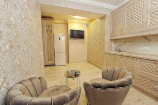 Neoclassical Apartment in Center City - Chişinău - 9