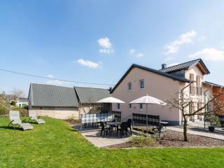 Dreamy Holiday Home in Ellscheid with Terrace - Ellscheid - 9