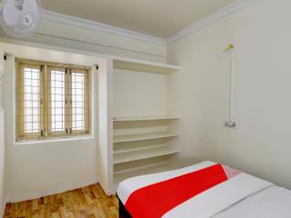 Hotel O SV - Haidar Sāhibgūda - 4
