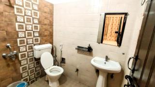 Ensquare Hotel - Aesthetic 2 BHK Mountain View apartment With Netflix, Kitchen near laxman jhula tapovan - Rishīkesh - 5