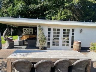 Detached lodge in beautiful walking and cycling surroundings - 1
