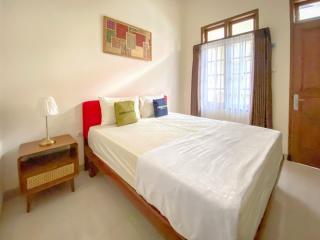 Urbanview Raden Mansion Jember - 0