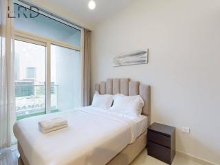 Elegant 1BR with Stunning Canal Views - 3