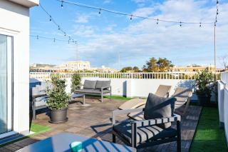 Beautiful Terraced Villa City View by Arco Collection - 8