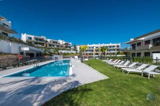 Newly Built 2 BDRM Modern Oasis w Gym & Pool - 7