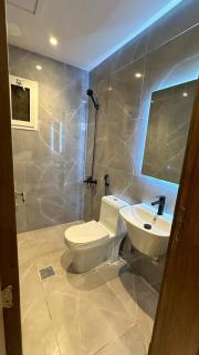 Luxury Two Bedrooms Apartment - 8