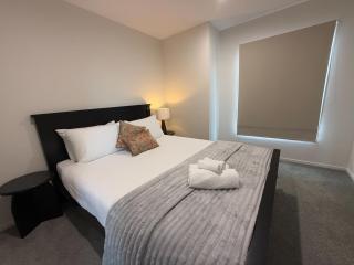 SkyStars Brand New Skyline Haven - Auckland - 9