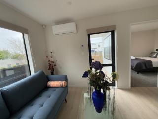 SkyStars Brand New Skyline Haven - Auckland - 2