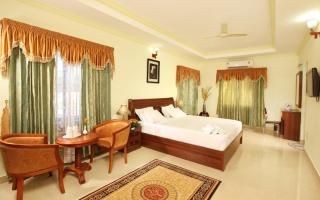 Hotel Chithrapuri - - 5