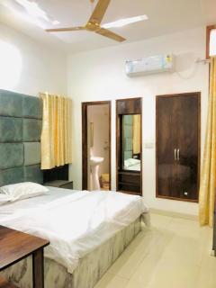 Hotel T Point Inn - Amritsar - 4
