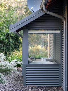Jarrah Grove Forest Retreat - Adults Only Luxury Chalet - Rosa Glen - 5