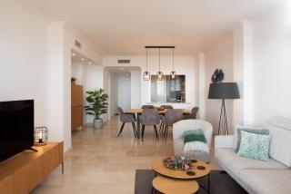 Deluxe 2-Bedroom with Breathtaking Views - Estepona - 5