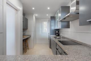 Deluxe 2-Bedroom with Breathtaking Views - Estepona - 1