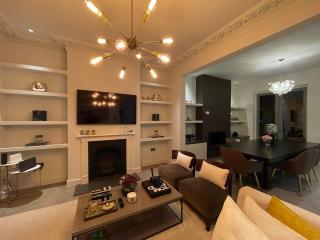 Quintessential Town House Close to Central London - Londra - 3