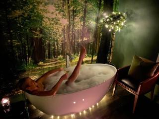 Loch Lomond Hideaways- Luxury Cabins with Jacuzzi Hot Tubs for Two - 3