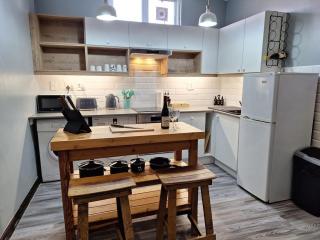 S2 Stoked Apartment - 1