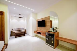 Hotel Surya Plaza Near New Delhi Railway Station and Connaught Place - 9