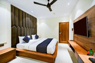 Hotel Surya Plaza Near New Delhi Railway Station and Connaught Place - 0