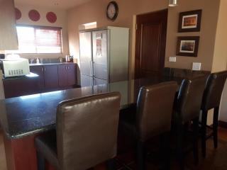 Zebula Golf and Wildlife Estate - Squirrel Pandemonium Pax 12 - Moi Signature Luxury villa - 3